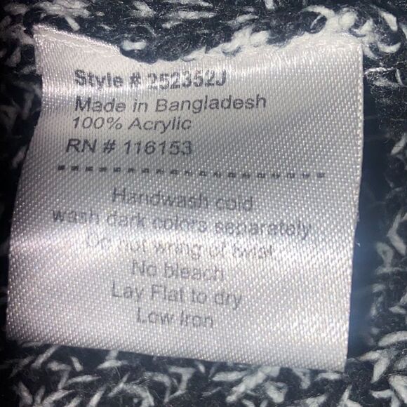 By Tow Twice Women Sweater Poofi Size XS & S - Picture 10 of 13